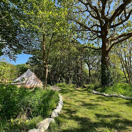 Готель Glamping At Camp Corve Chale Екстер'єр фото