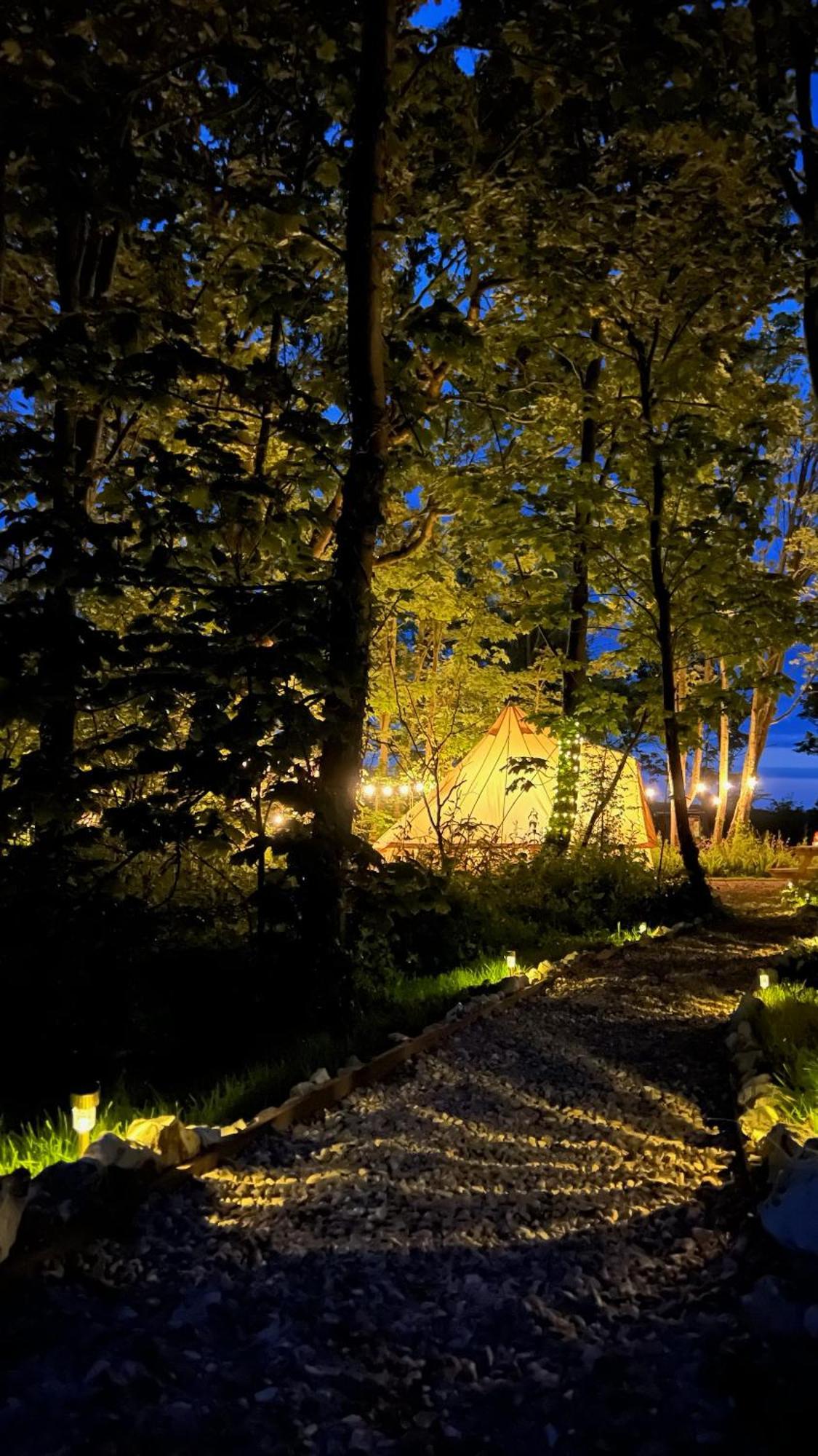 Готель Glamping At Camp Corve Chale Екстер'єр фото