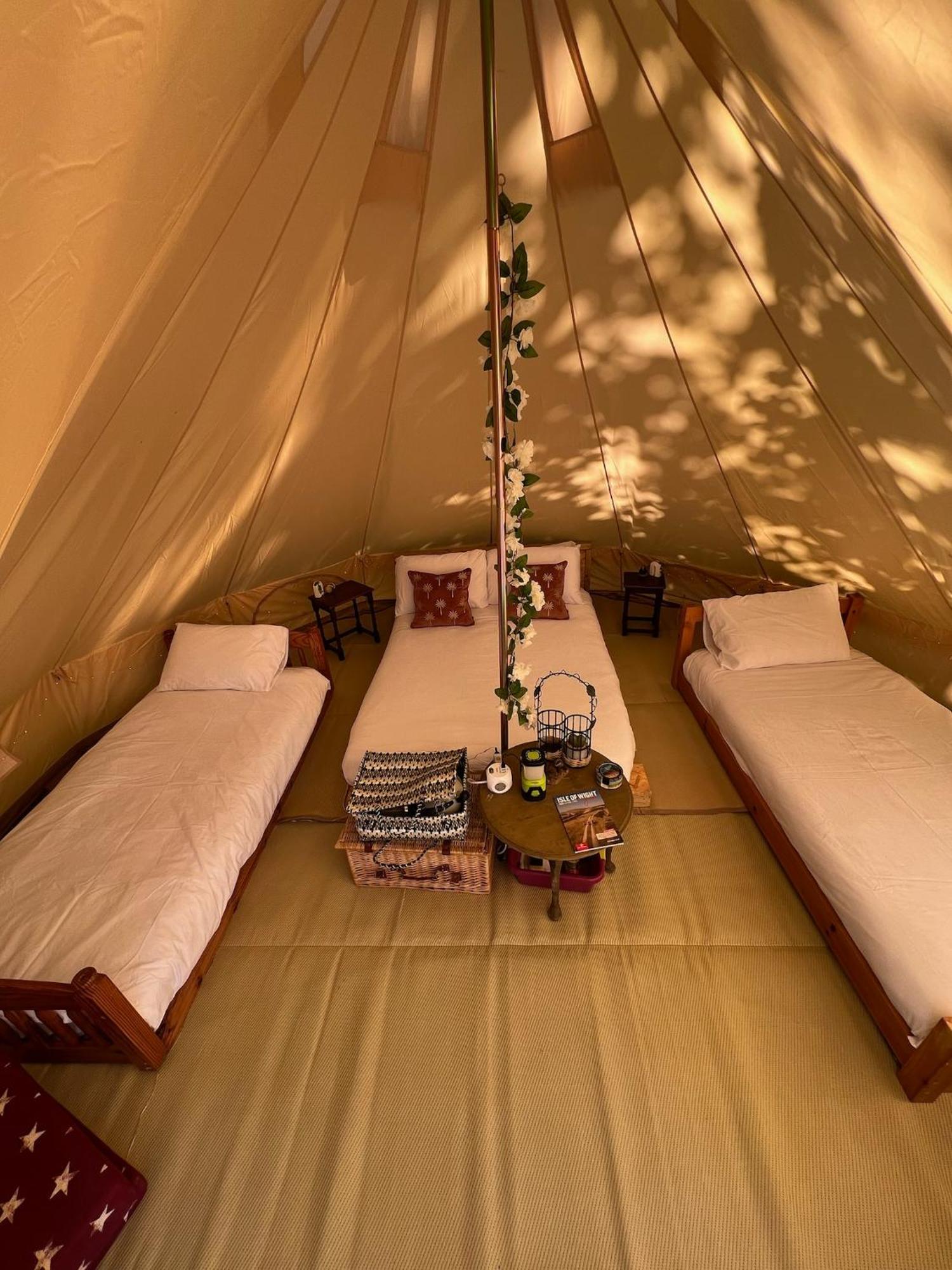 Готель Glamping At Camp Corve Chale Екстер'єр фото